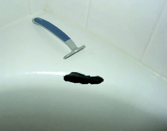 how to repair hole in bathtub